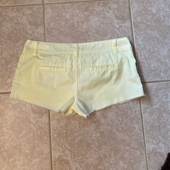 NWOT DAYTRIP SHORTS - Picture 2 of 8